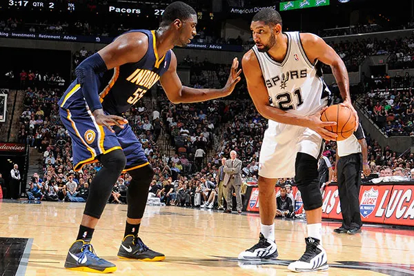 篮球湖人官方公布球员赛季表现报告