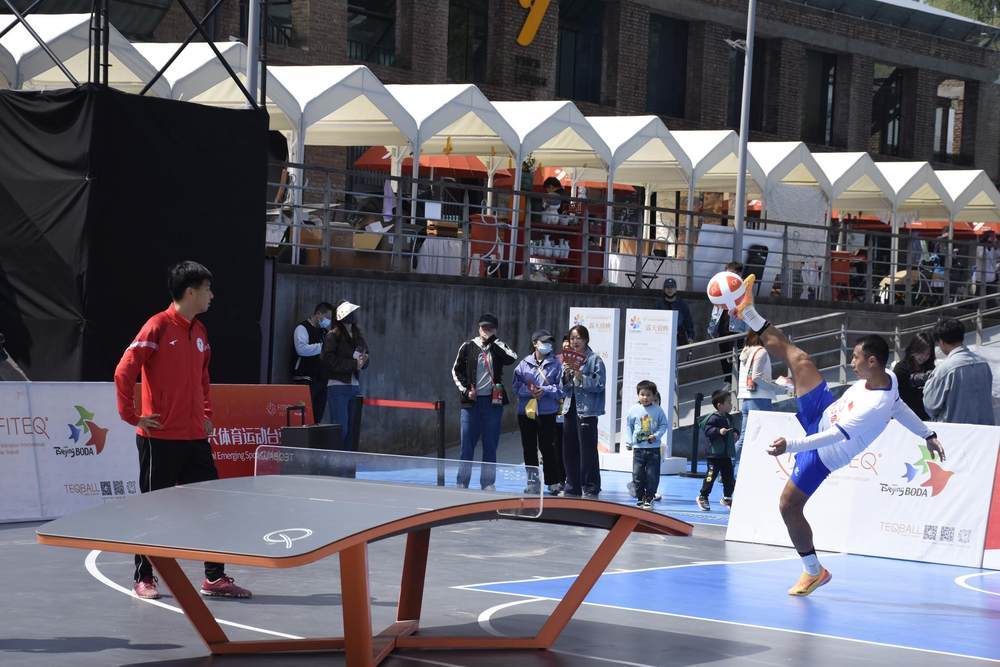 官方：乔纳森-戴维当选中北美及加勒比海足联年度最佳球员