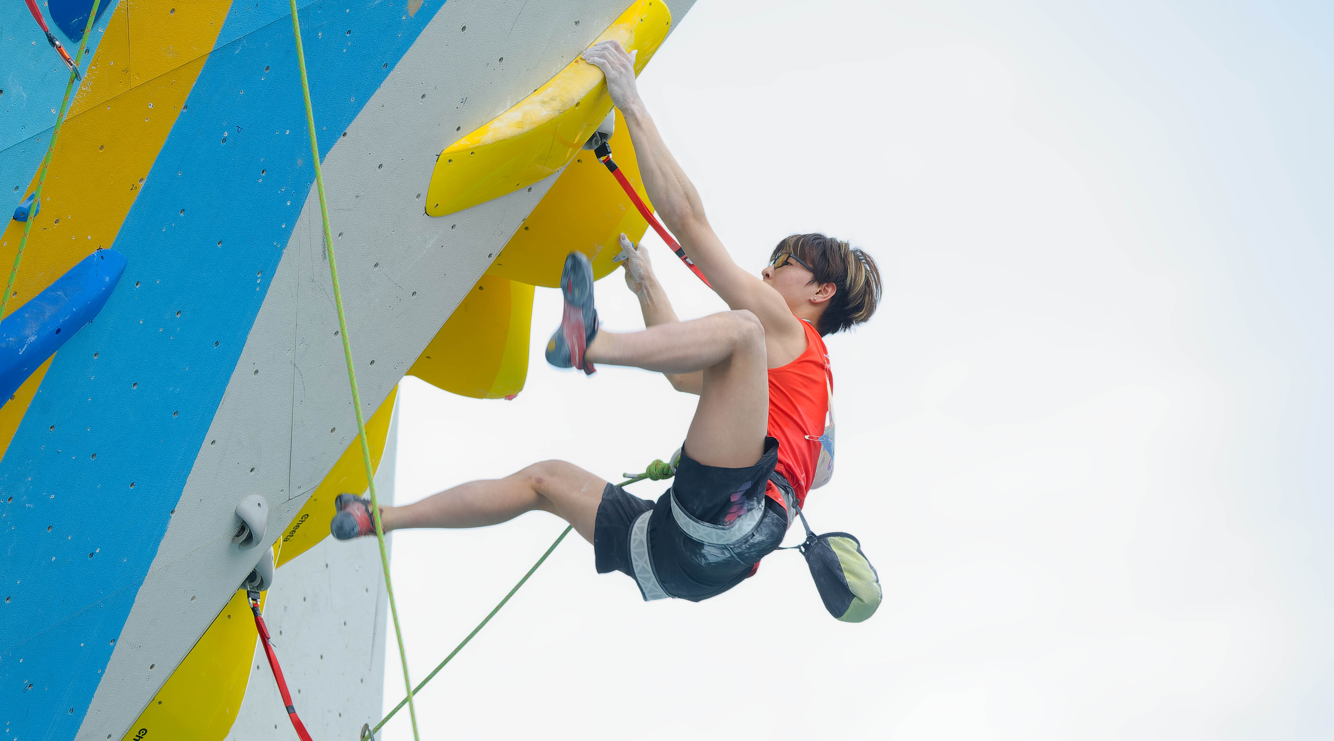 新援哈托身穿世俱杯冠军徽章球衣亮相，切尔西将持有4年